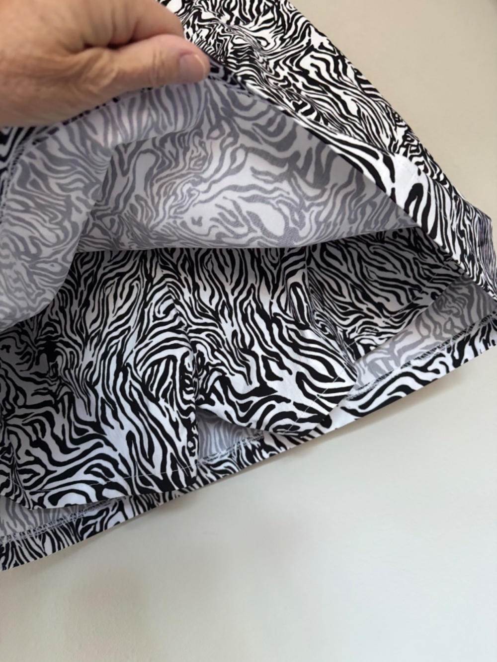 NWT Attyre Women’s Zebra Print Skort - Picture 7 of 8